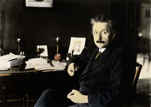 Einstein in Berliner Arb.zimmer/Foto1921 - Einstein / Study / Berlin / Photo 1921 - Einstein, Albert