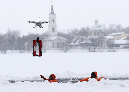 Emergencies Ministry members take part in a training session in Moscow