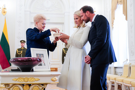 Kronprins Haakon og kronprinsesse Mette-Marit besøker Litauen.