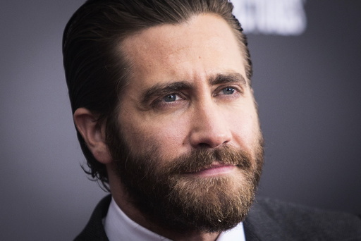 Actor Jake Gyllenhaal attends the premiere of 