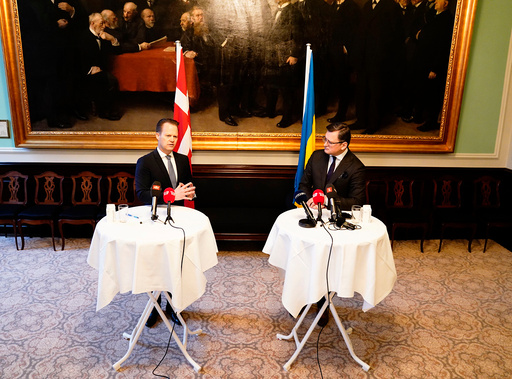 Danmarks utenriksminister Jeppe Kofod holdt pressemøte sammen med sin ukrainske kollega Dmytro Kuleba torsdag. Foto: Mads Claus Rasmussen/Ritzau Scanpix via AP / NTB