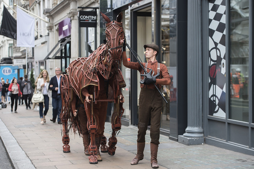 War Horse puppets to be auctioned