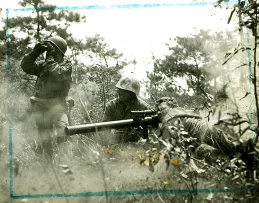 Korea-Krieg / US-Soldaten mit Leichtgeschütz / Foto 1950 - Korean War, US soldiers, recoilless gun -