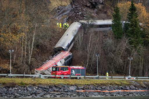 24. oktober traff et passasjertog et steinras og sporet av på Nordlandsbanen mellom Bjerka og Mo i Rana. Lokføreren døde og fire andre personer ble skadet. Ulykken har medført lokomotivmangel som påvirker tilbudet på Nordlandsbanen.