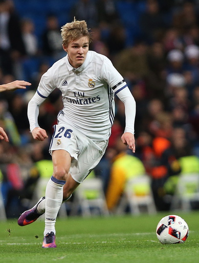 Martin Ødegaard aksjon for Real Madrid mot Cultural y Deportiva Leonesa i den spanske cupen i fotball i Madrid onsdag.