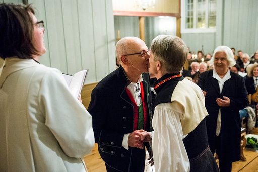 Første homfile bryllup i en norsk kirke
