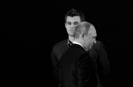 Russisk president Vladimir Putin og Magnus Carlsen under medaljesermonien.
