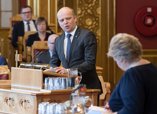 Statsminister Erna Solberg deltar i den muntlige spørretime i Stortinget.