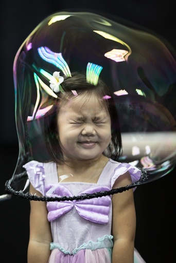 Pep Bou Bubble Magic show