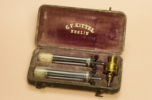 Artificial leech and syringes, circa 1840