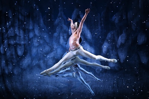 The Nutcracker ballet and Tchaikovsky's music revive the Christmas spirit in Chile