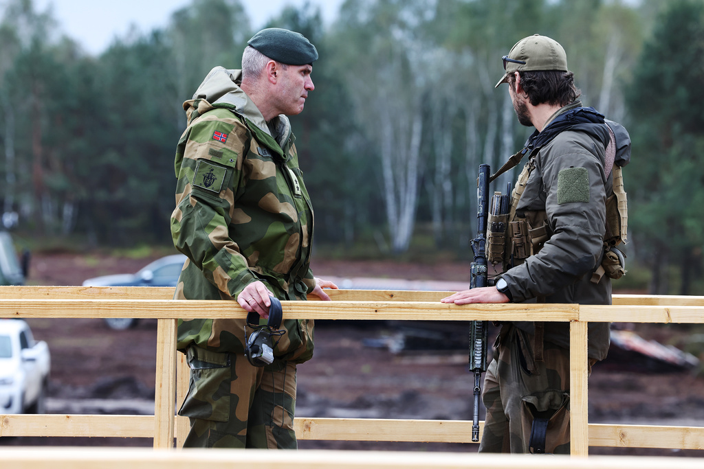 Ny treningsbase for ukrainske soldater innviet i Polen