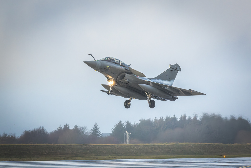 Die französische Luftwaffe übt ACE-Konzept und Winterfähigkeit mit Rafale in Uppsala